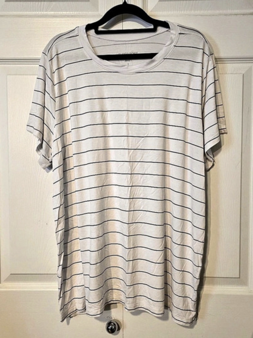 Torrid Super Soft Stripe Crew Neck Tee White & Black Size 3